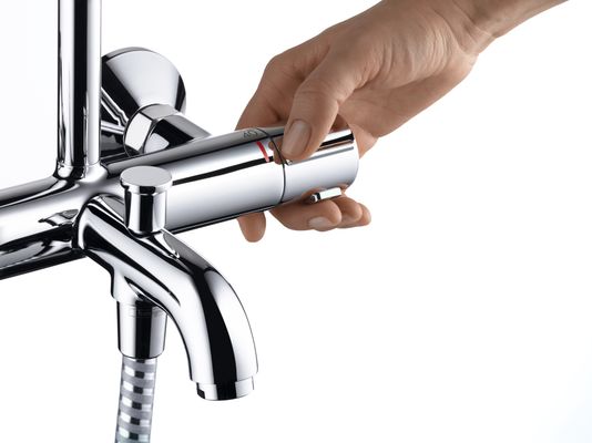 Hansgrohe Showerpipe 230 1jet Vernis Shape, mit Wannenthermostat, 1430 x 276 x 512 mm, Farbe chrom Bild 4