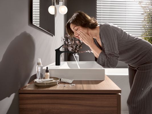 Hansgrohe Einhebel-Waschtischmischer 110, mit Ablaufgarnitur, Farbe schwarz Bild 11