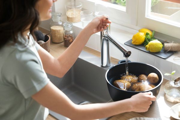 Hansgrohe Spültischmischer 160 Zesis M33 Ausziehbrause 2jet, Farbe chrom Bild 9