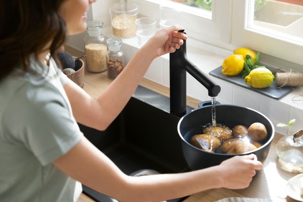 Hansgrohe Spültischmischer 160 Zesis M33 Ausziehbrause 2jet sBox lite matt, Farbe schwarz Bild 7