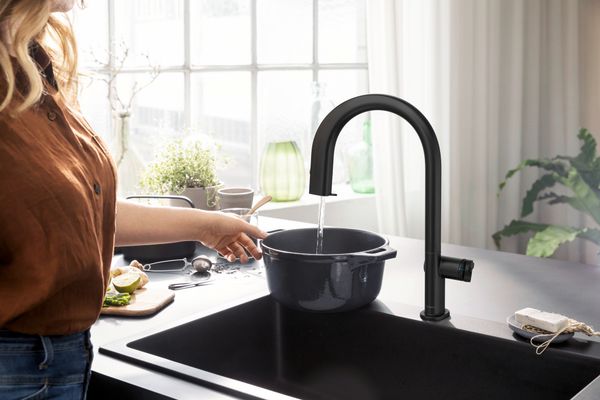 Hansgrohe FilterSystem 210 Aqittura M91 Ausziehausl.1jet mattschwarz Bild 10