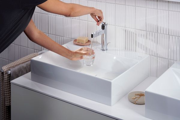 Hansgrohe Handtuchhalter AddStoris 445 mm, 2-armig, matt weiss, 32 x 445 x 445 mm, Farbe weiß Bild 3