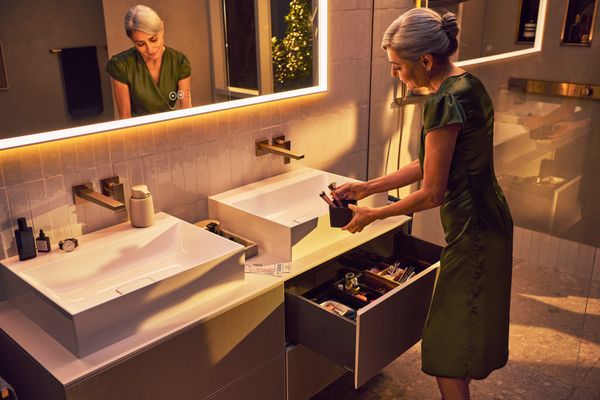 Hansgrohe Konsole Xevolos E 1570 / 550 mm mit 2 Ausschnit.für WTge 600 / 480 mm SBma, 1570 x 550 mm Bild 18