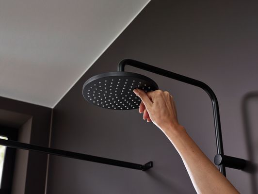 Hansgrohe Showerpipe Vernis Blend 200 1-strahlig, mit Thermostat, EcoSmart, 1424 x 276 x 512 mm, Farbe schwarz Bild 7