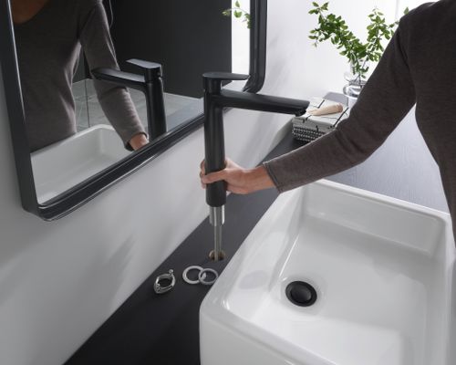Hansgrohe Waschtischmischer 240 Talis E matt, Farbe schwarz Bild 9
