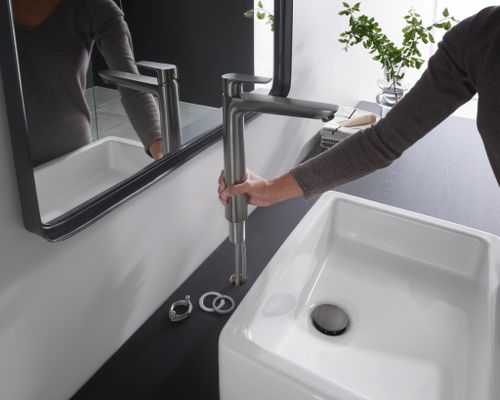 Hansgrohe Waschtischmischer 240 Talis E BBC, ohne Ablaufgarnitur, Farbe black chrome Bild 6