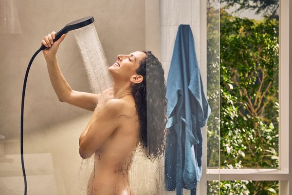 Hansgrohe Handbrause Rainfinity 130 3jet Ø, 3-Strahl, matt, 130 mm, Farbe schwarz Bild 14
