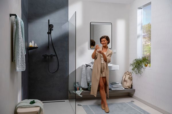 Hansgrohe Brausestange Unica / Pulsify 650 mm, mit Push Schieber und Brauseschlauch MSW, 669 mm, Farbe schwarz Bild 5