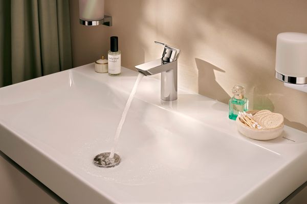 Hansgrohe Showerpipe Rainmaker Select E 460 3jet weiss / chrom, 1565 x 785 x 580 mm, Farbe weiß, chrom Bild 2
