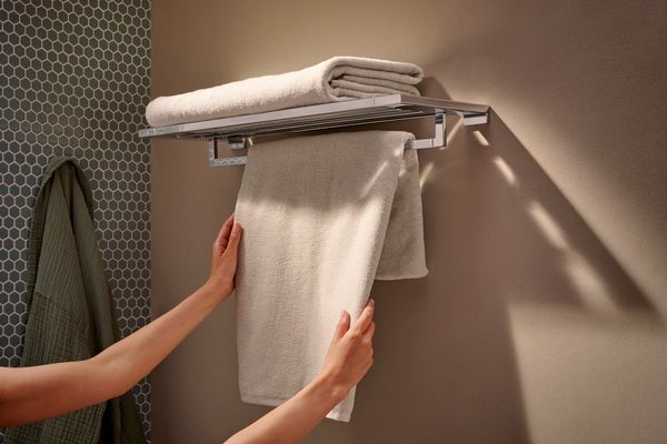 Hansgrohe Handtuchablage, mit Handtuchhalter AddStoris, 72 x 248 x 248 mm, Farbe chrom Bild 3
