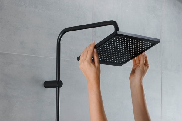 Hansgrohe Showerpipe 240 1jet Vernis Shape matt, mit Wannenthermostat, 1524 x 276 x 547 mm, Farbe schwarz Bild 9