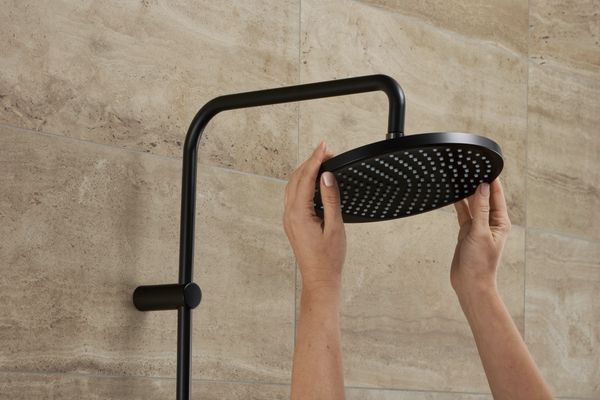 Hansgrohe Showerpipe Vernis Blend 240 1-strahlig, mit Thermostat, 1124 x 277 x 545 mm, Farbe schwarz Bild 15