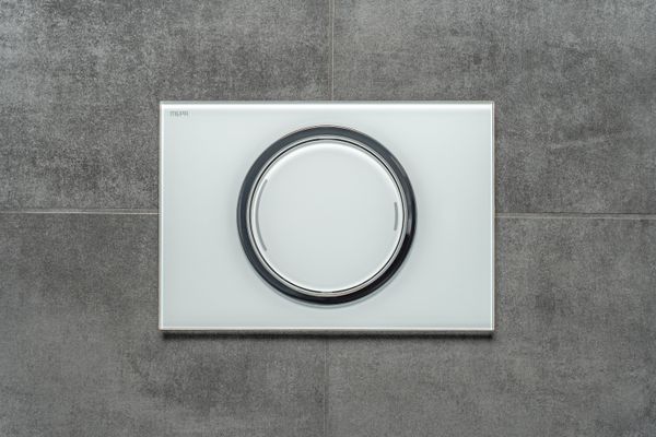Pauli + Menden WC-Betätigungsplatte MEPA Zero 2-M Glas Weiss Fliesenbündig, 157 x 230 mm, Farbe weiß Bild 6