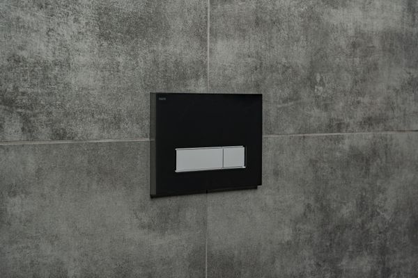 Pauli + Menden WC-Betätigungsplatte MEPA Orbit 2-M Kunststoff, 147 x 217 mm, Farbe brillantschwarz Bild 6