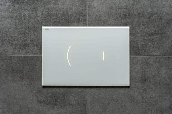Pauli + Menden WC-Betätigungsplatte Zero Lumo 2-M Glas Weiss Fliesenbündig, 157 x 230 mm, Farbe weiß Bild 6